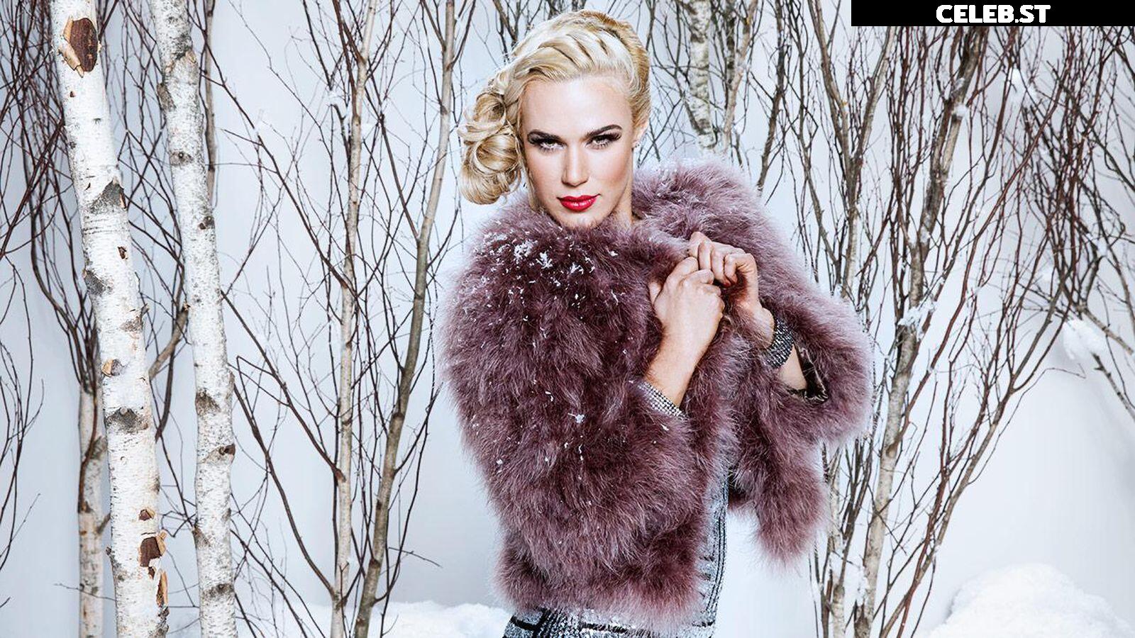 WWE Lana / CJ Perry Image 4440745