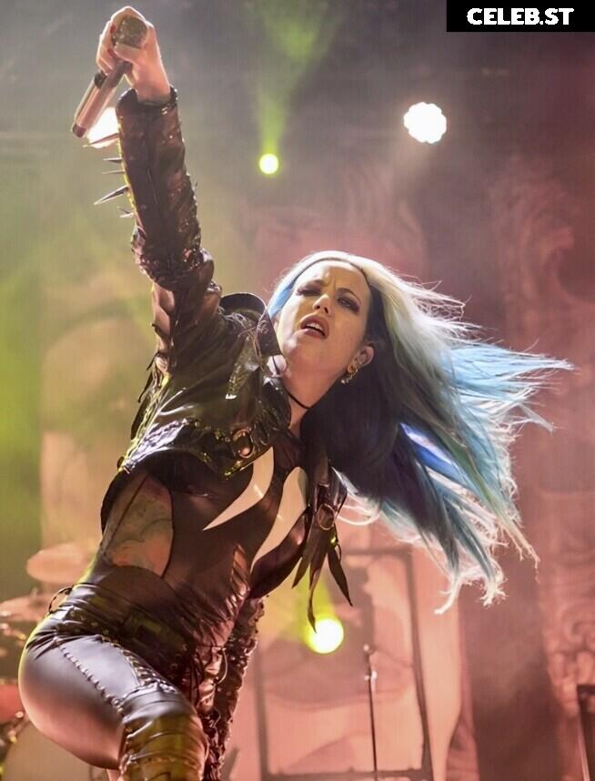Women of Metal Image 4440372