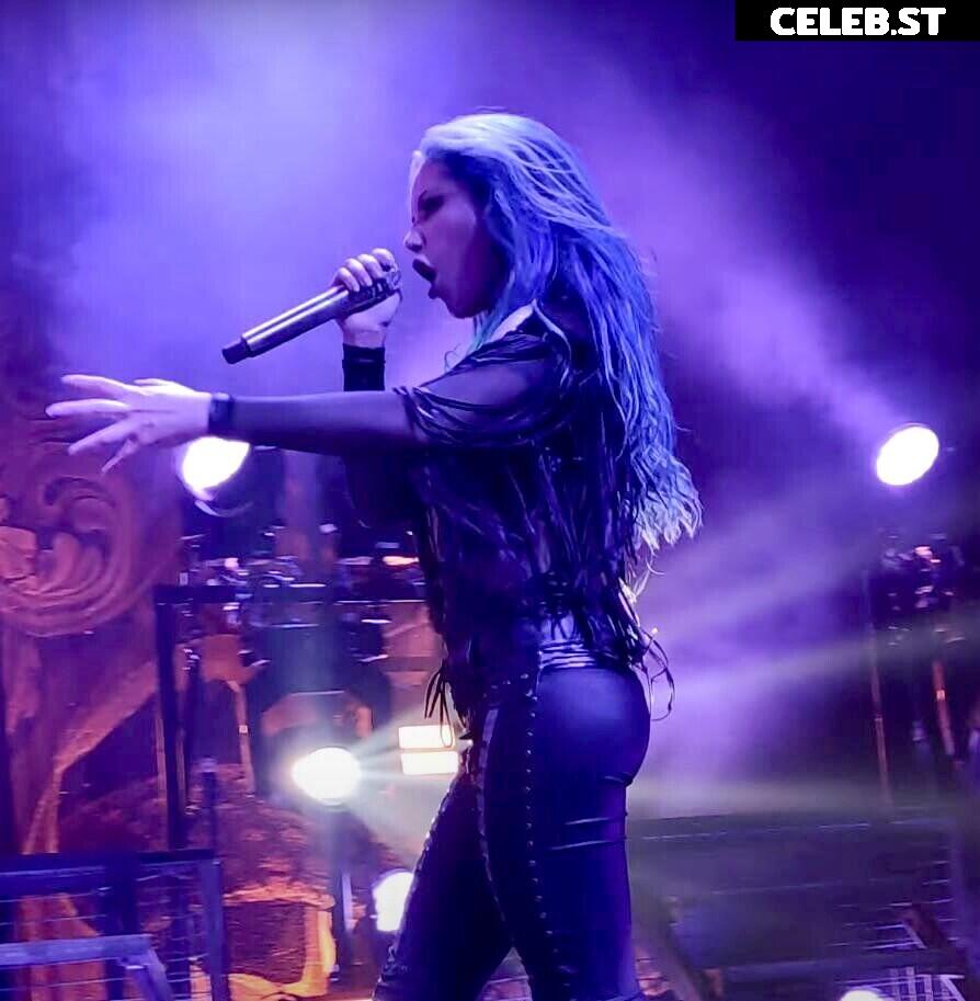 Women of Metal Image 4440306