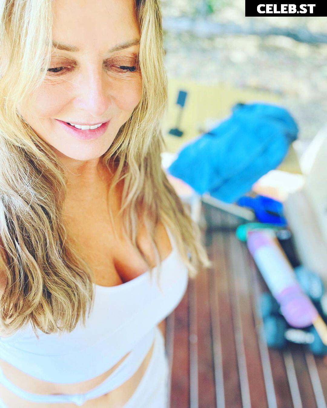 Carol Vorderman Image 4449772