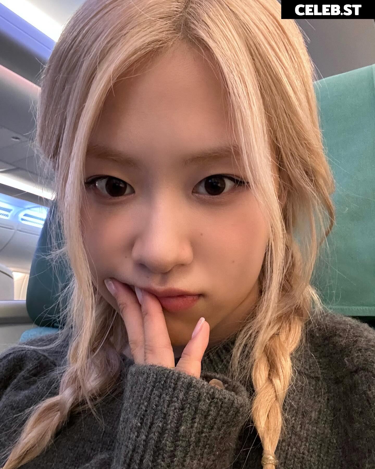 Rosé || Roseanne Park - BLΛƆKPIИK ( BLACKPINK ) Image 4449686