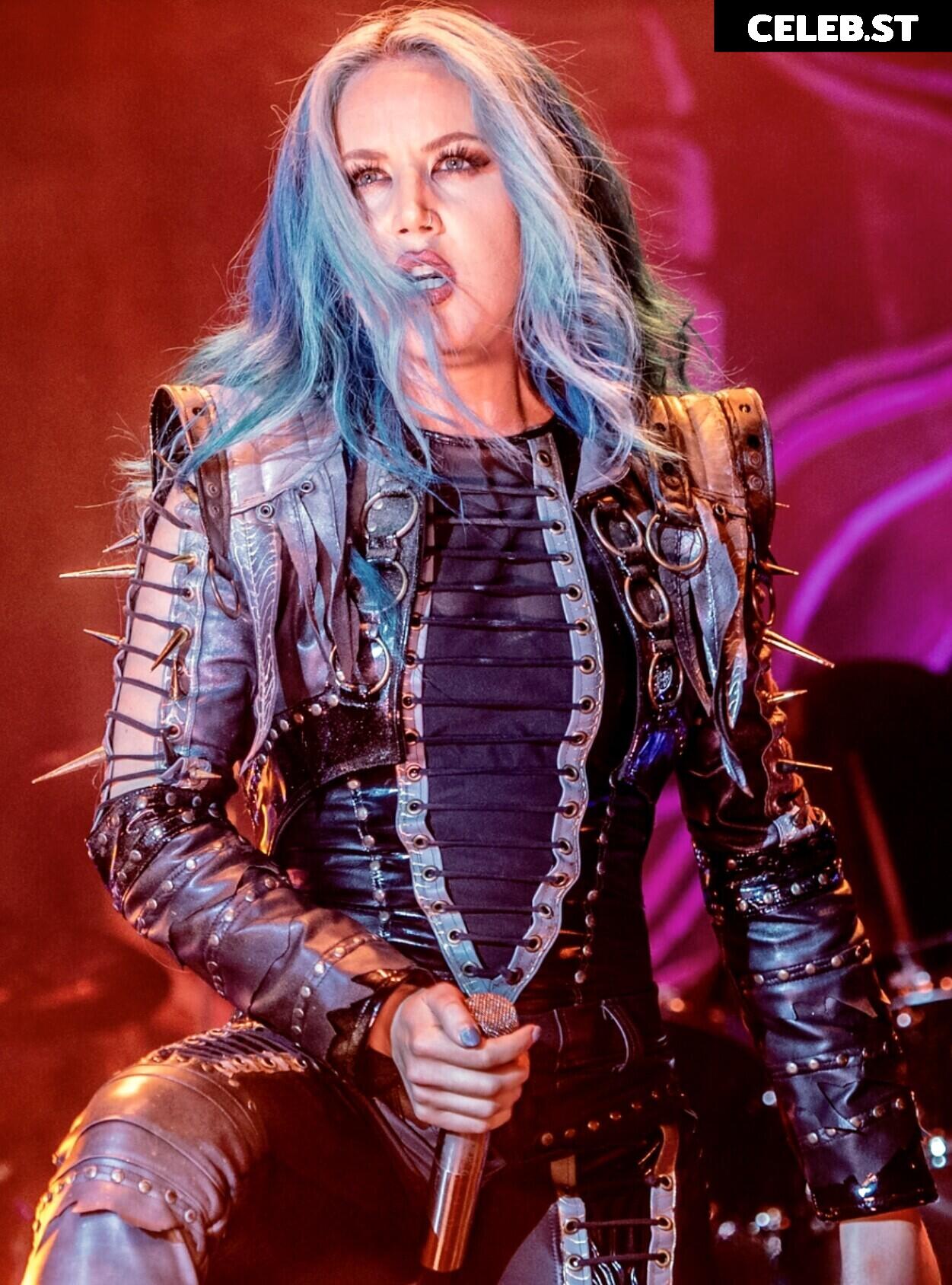 Women of Metal Image 4449007