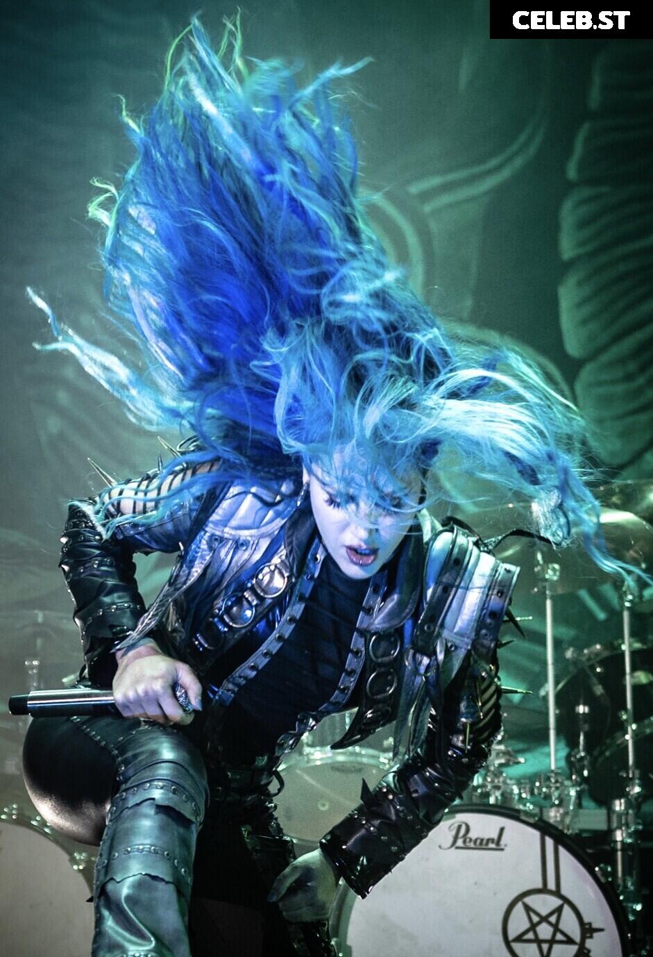 Women of Metal Image 4449300