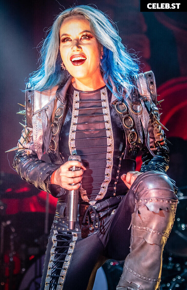 Women of Metal Image 4449280