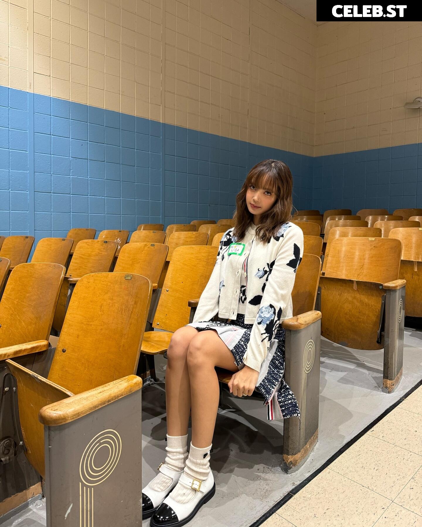 Lisa | BLΛƆKPIИK (Blackpink) Image 4448430