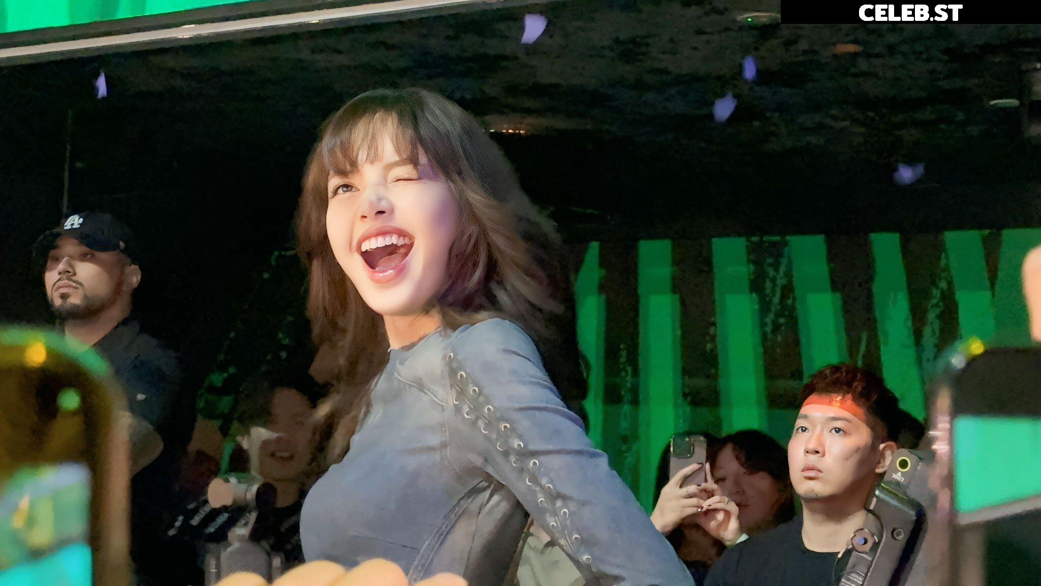Lisa | BLΛƆKPIИK (Blackpink) Image 4448677