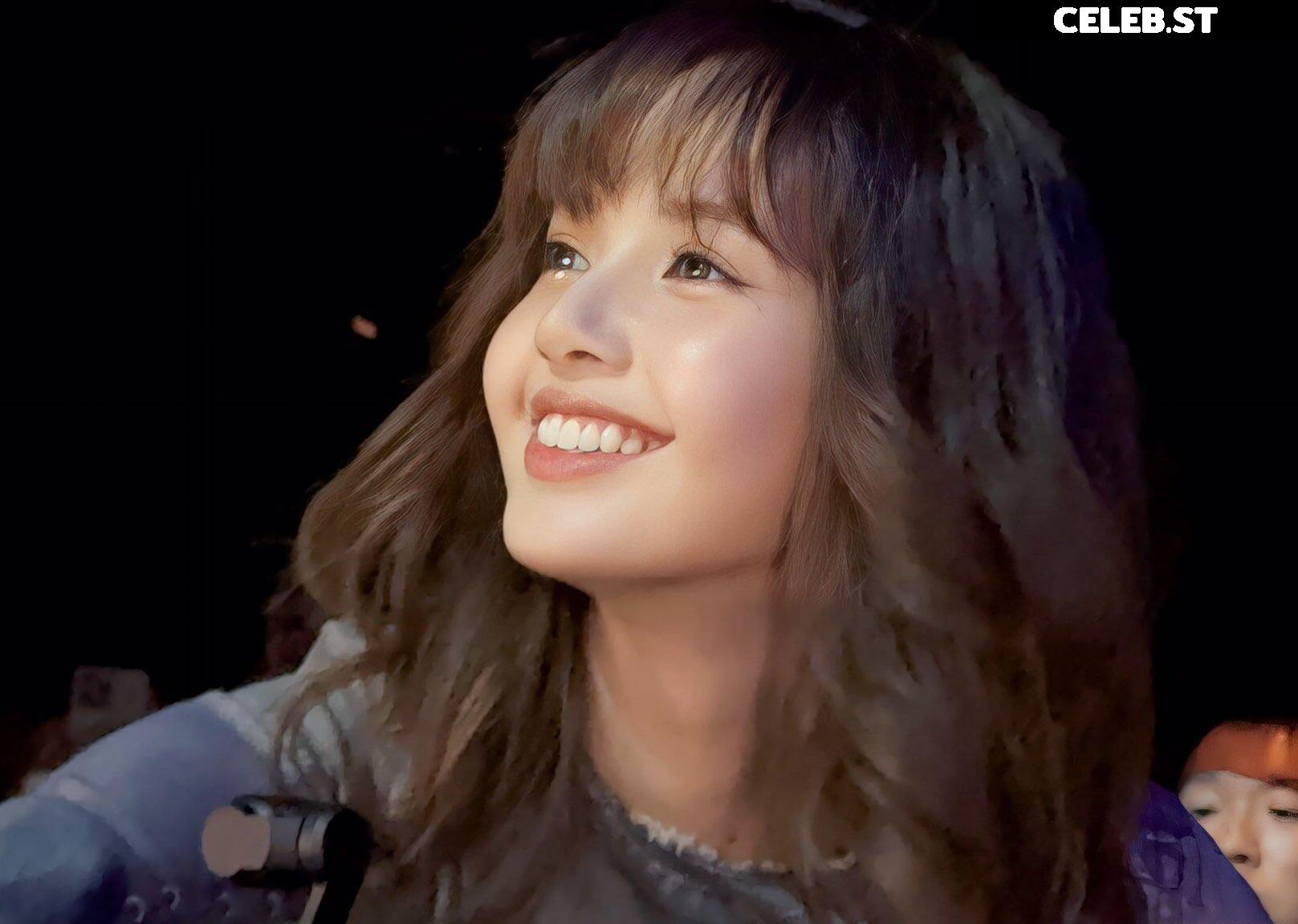 Lisa | BLΛƆKPIИK (Blackpink) Image 4448638
