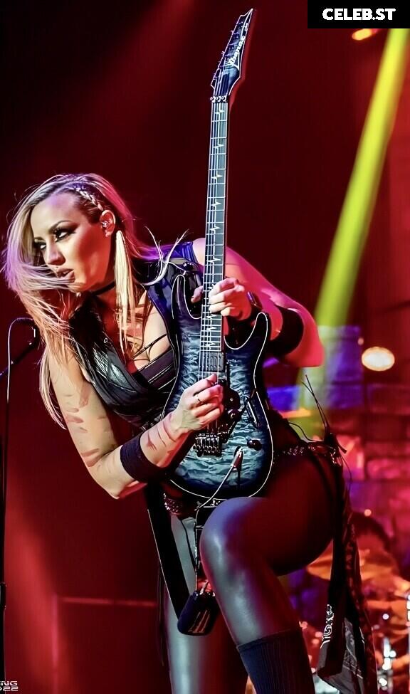 Women of Metal Image 4448045
