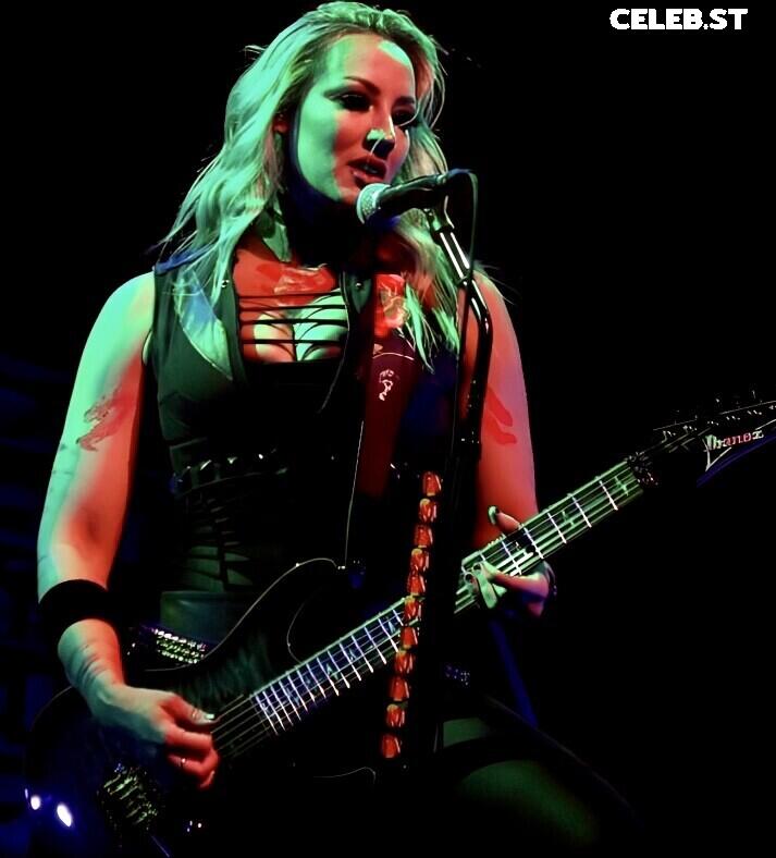 Women of Metal Image 4448034