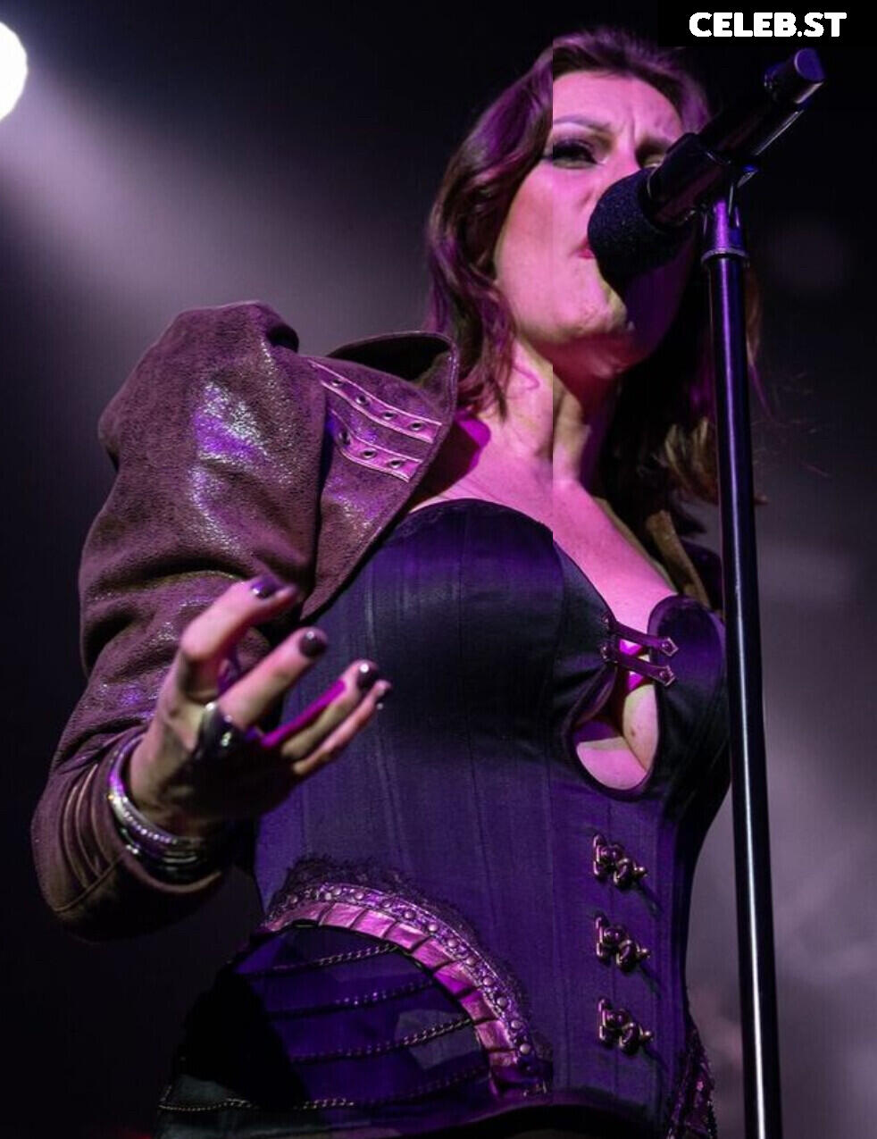 Women of Metal Image 4435666