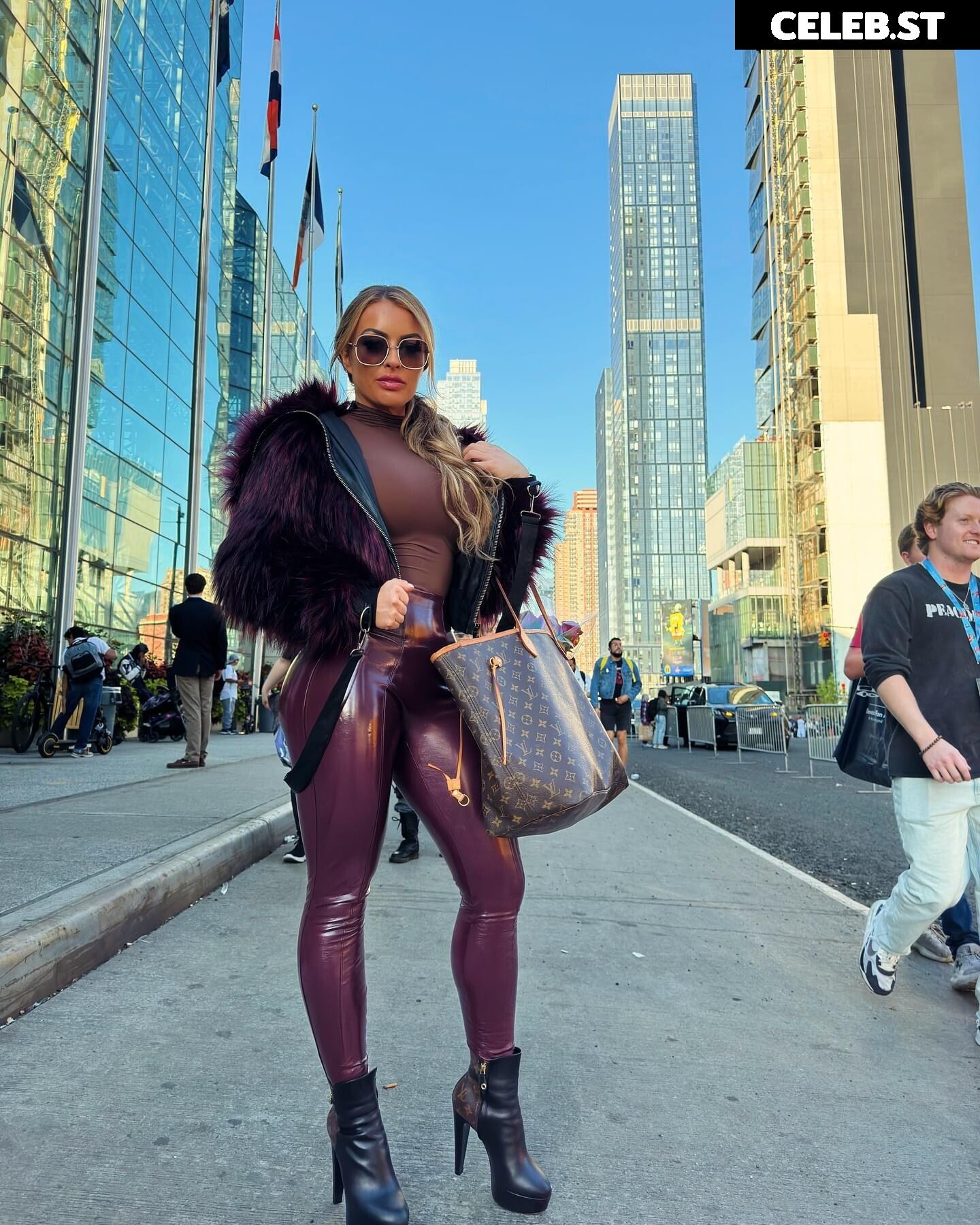 Mandy Sacs | Mandy Rose Image 4435903