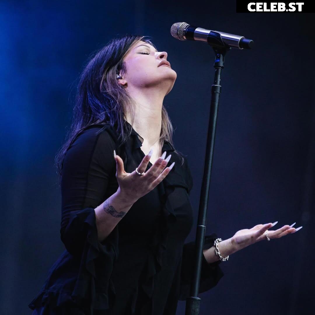 Courtney Laplante (Spiritbox Singer) Image 4436895