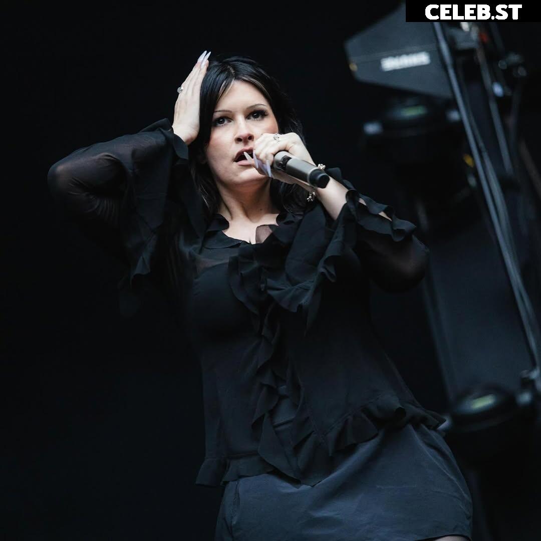 Courtney Laplante (Spiritbox Singer) Image 4436852