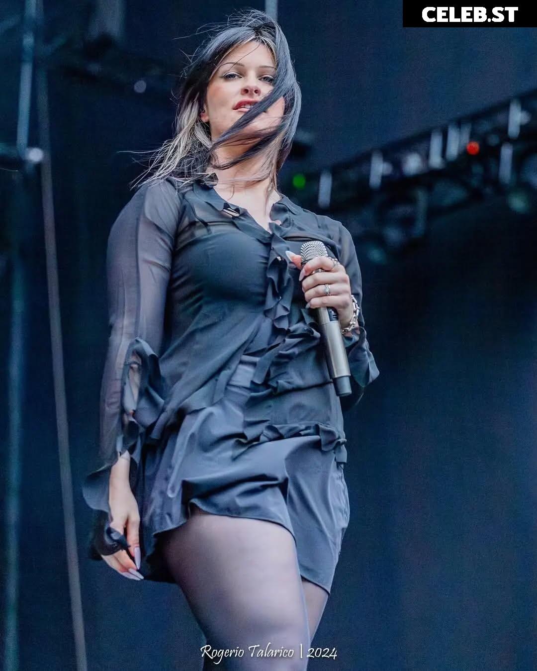 Courtney Laplante (Spiritbox Singer) Image 4436575