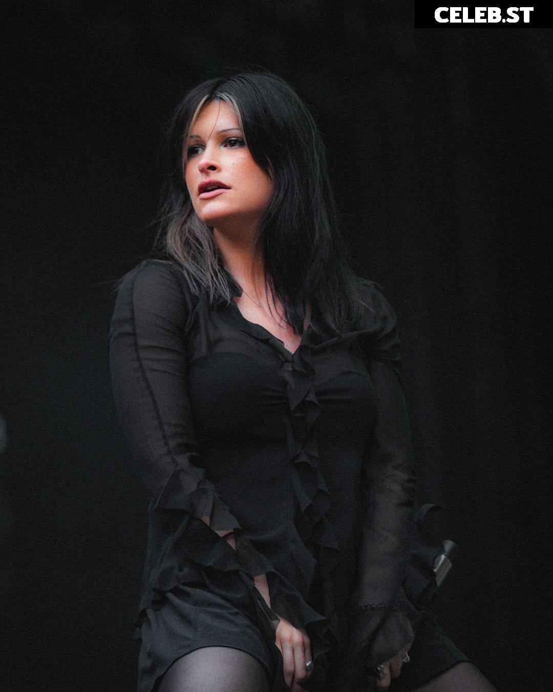 Courtney Laplante (Spiritbox Singer) Image 4436685