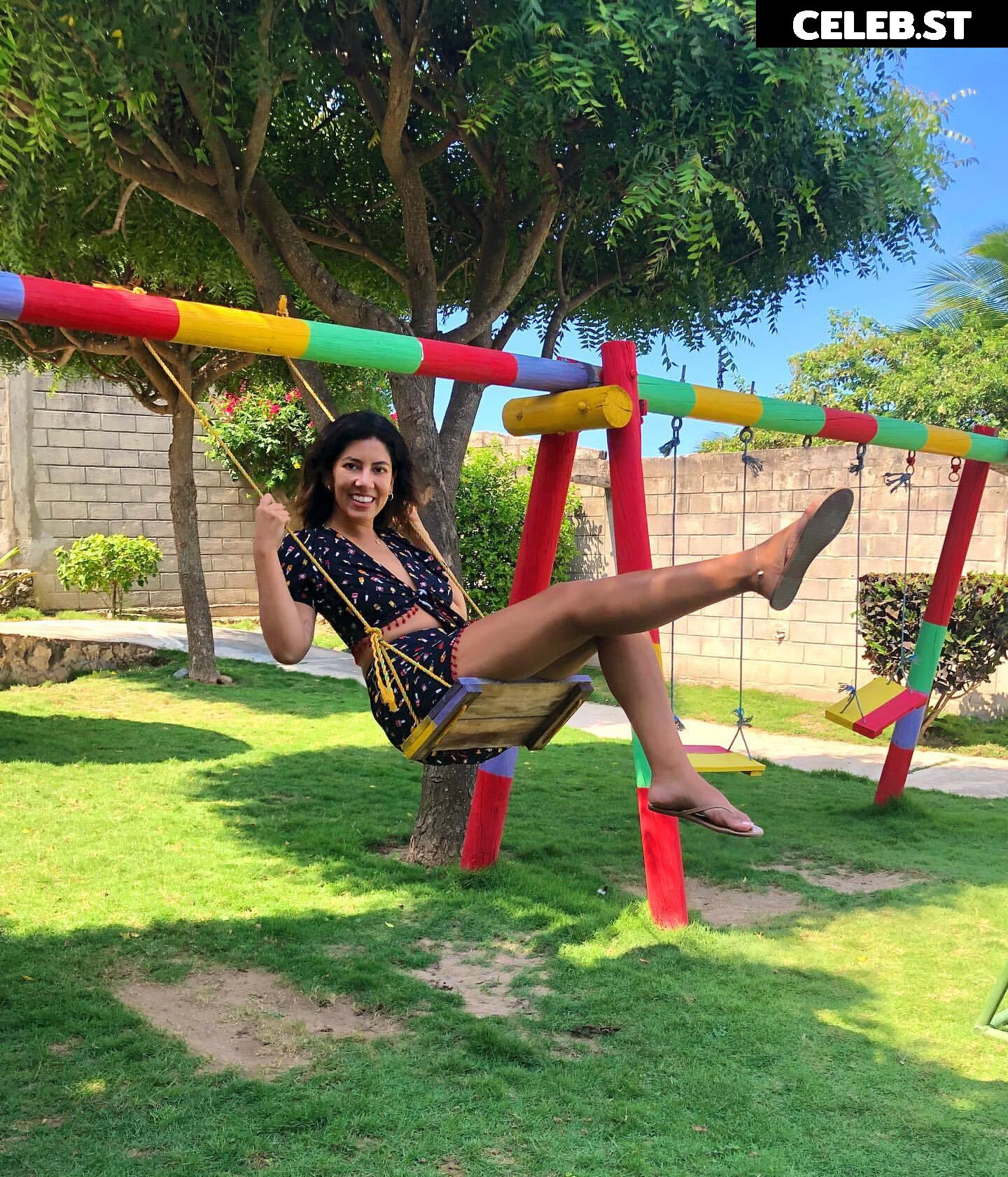 Stephanie Beatriz (Rosa Diaz from Brooklyn Nine-Nine) Image 4436661