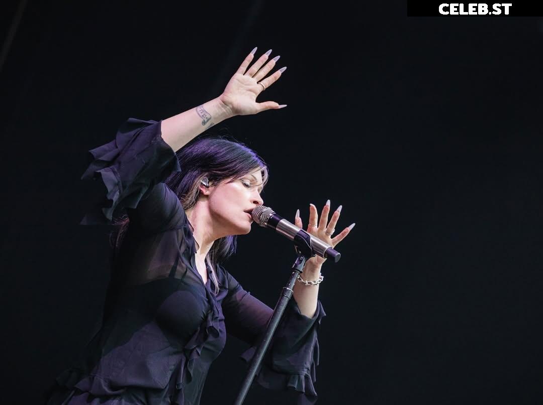 Courtney Laplante (Spiritbox Singer) Image 4436608