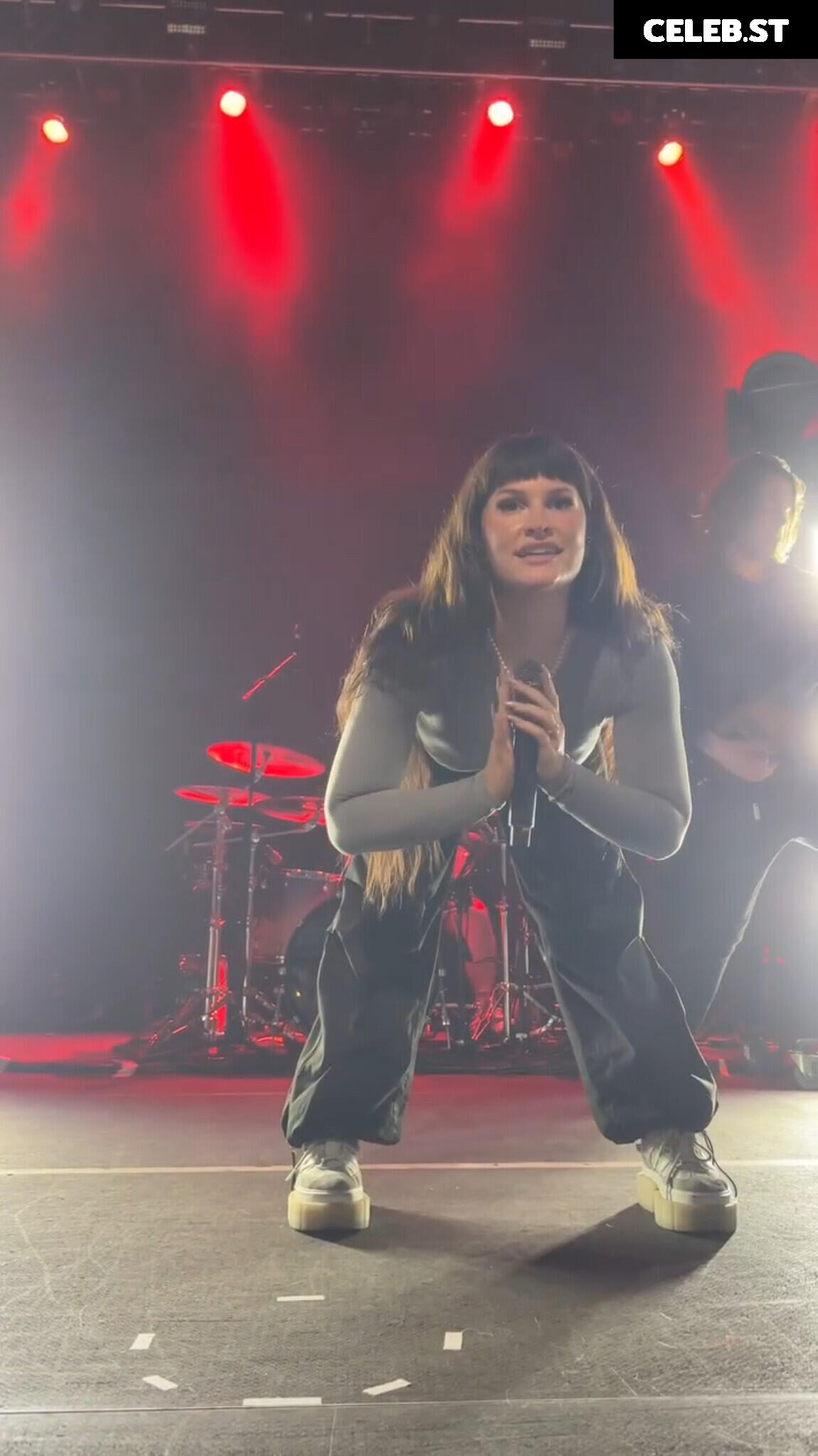 Courtney Laplante (Spiritbox Singer) Image 4436056