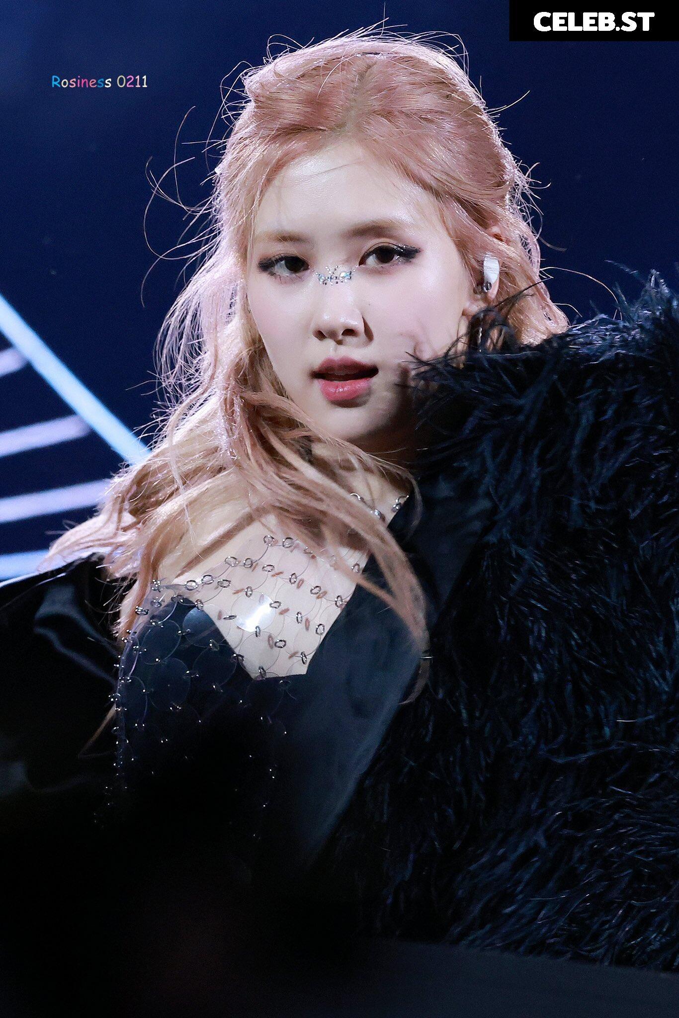 Rosé || Roseanne Park - BLΛƆKPIИK ( BLACKPINK ) Image 4436065