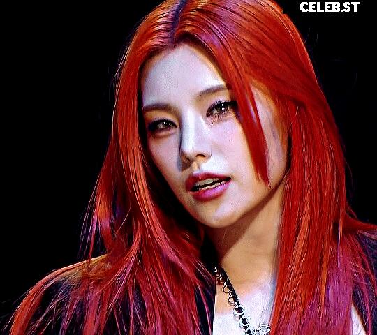 Yeji - ITZY (예지, Hwang Ye-ji) Image 4436362
