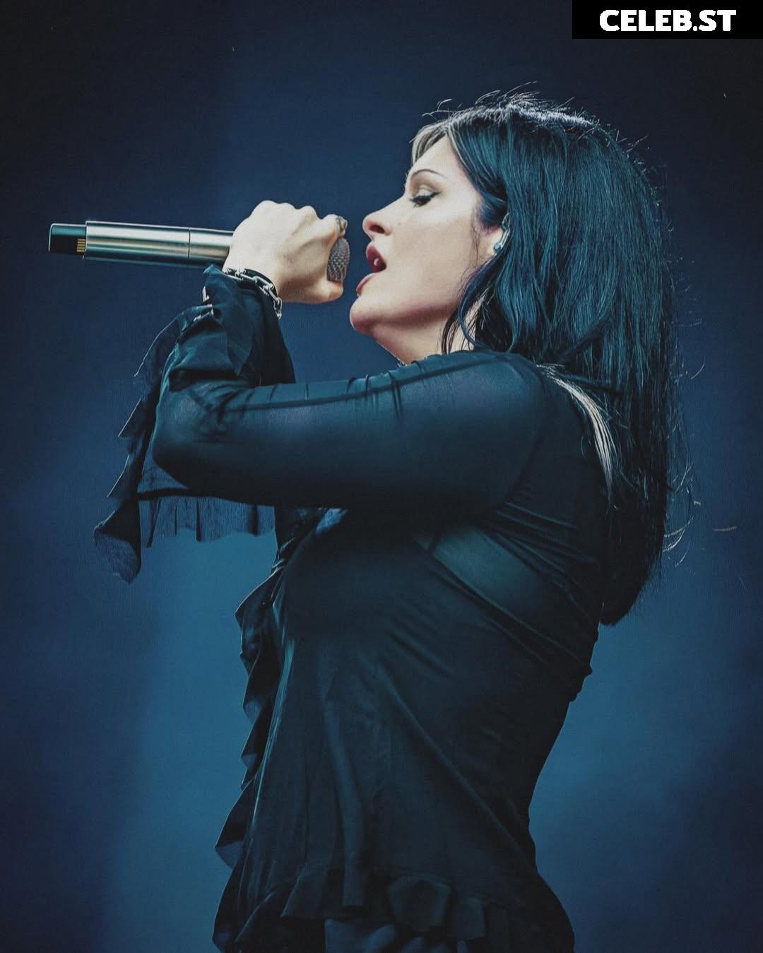 Courtney Laplante (Spiritbox Singer) Image 4436984