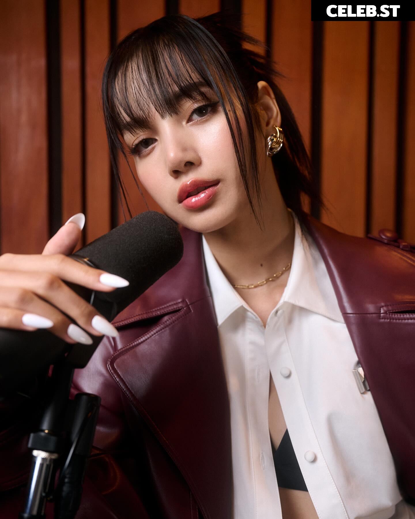 Lisa | BLΛƆKPIИK (Blackpink) Image 4437891