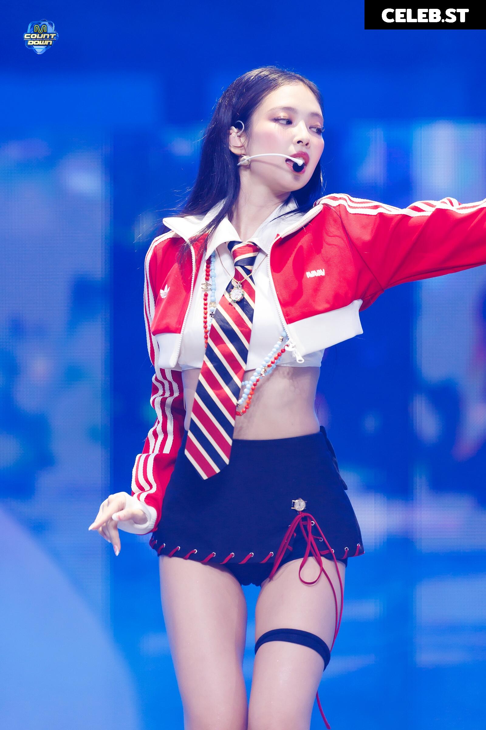 Jennie | BLΛƆKPIИK (Blackpink) Image 4437850