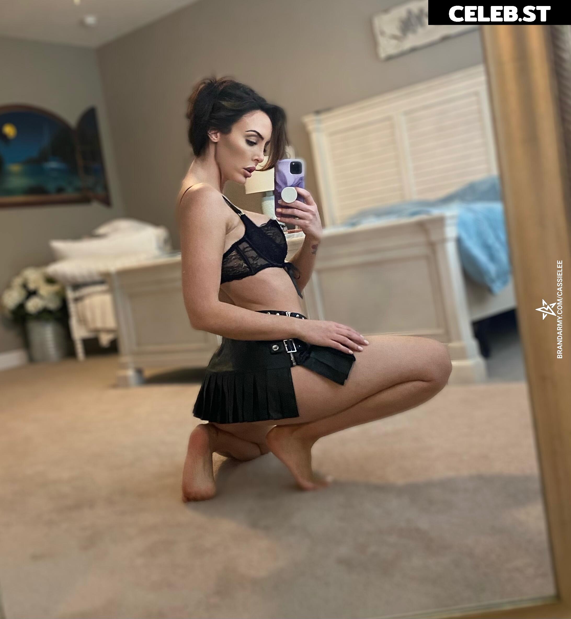 Cassie Lee/Jess McKay (Peyton Royce/Billie Kay) Image 4437550