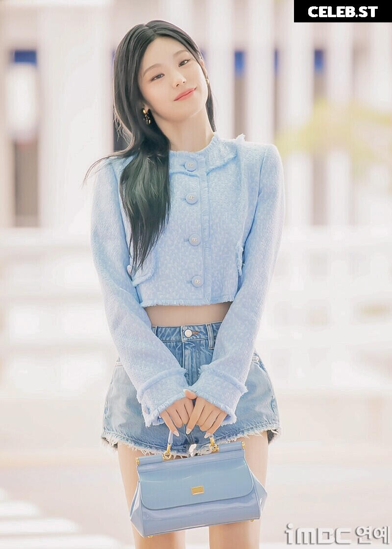 Yeji - ITZY (예지, Hwang Ye-ji) Image 4437569