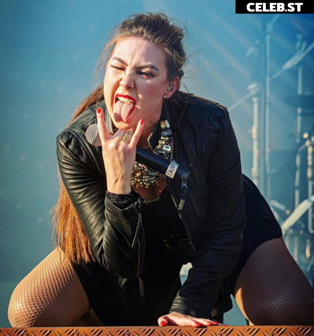 Women of Metal Image 4437193