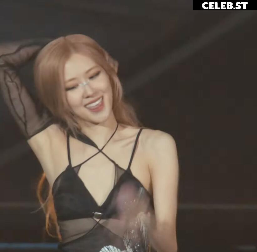 Rosé || Roseanne Park - BLΛƆKPIИK ( BLACKPINK ) Image 4434849