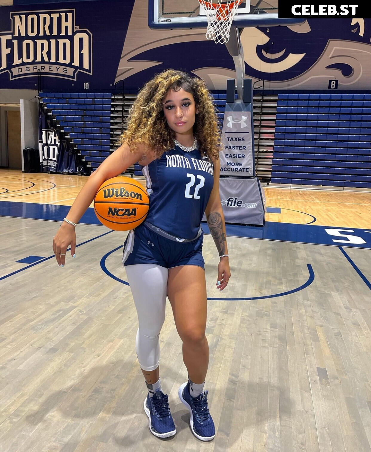 Lyric Swann / curlylyric22 Image 4434503