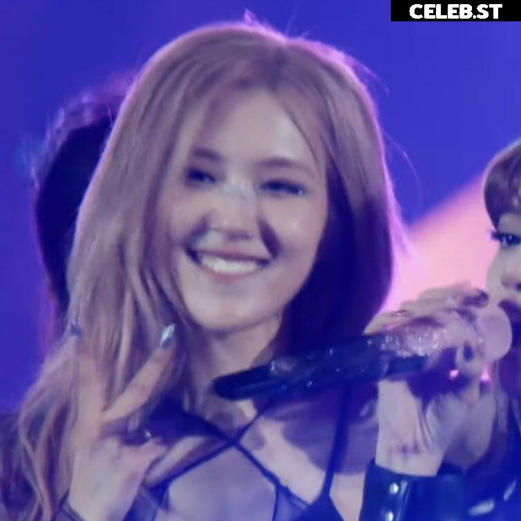 Rosé || Roseanne Park - BLΛƆKPIИK ( BLACKPINK ) Image 4434759