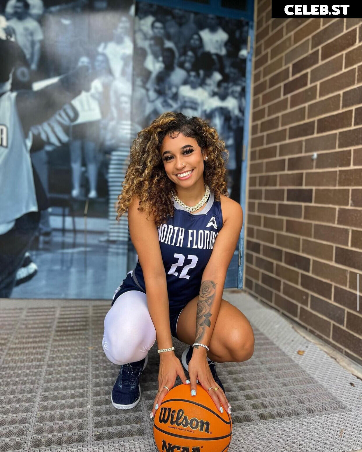 Lyric Swann / curlylyric22 Image 4434005