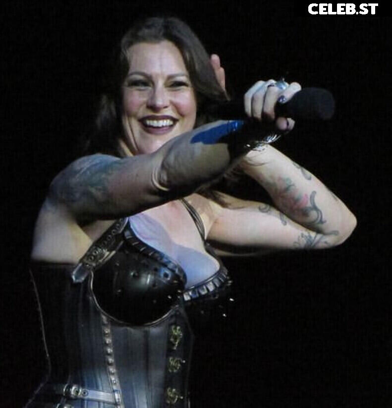 Women of Metal Image 4434319