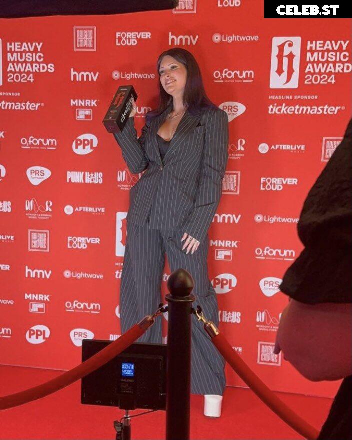 Courtney Laplante (Spiritbox Singer) Image 4431835