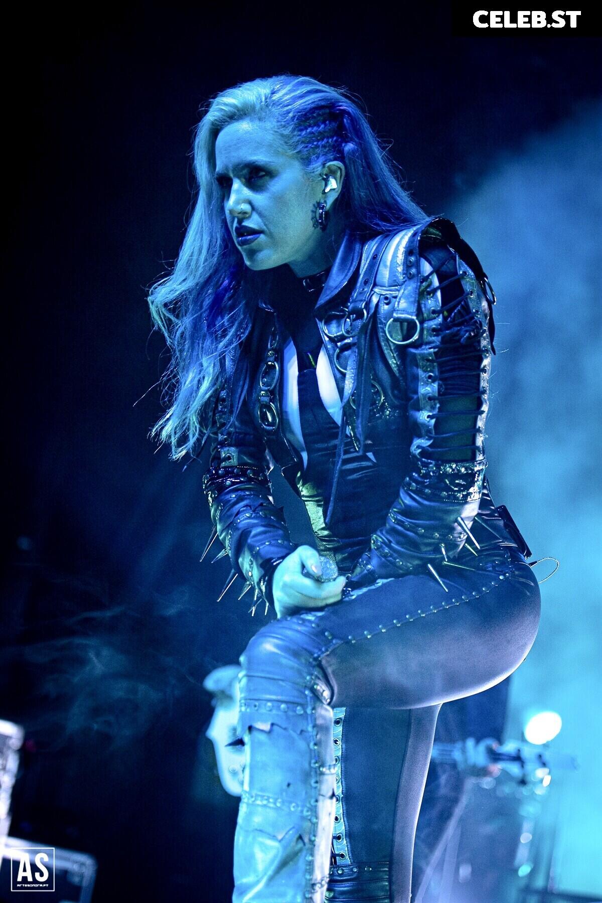 Women of Metal Image 4431494