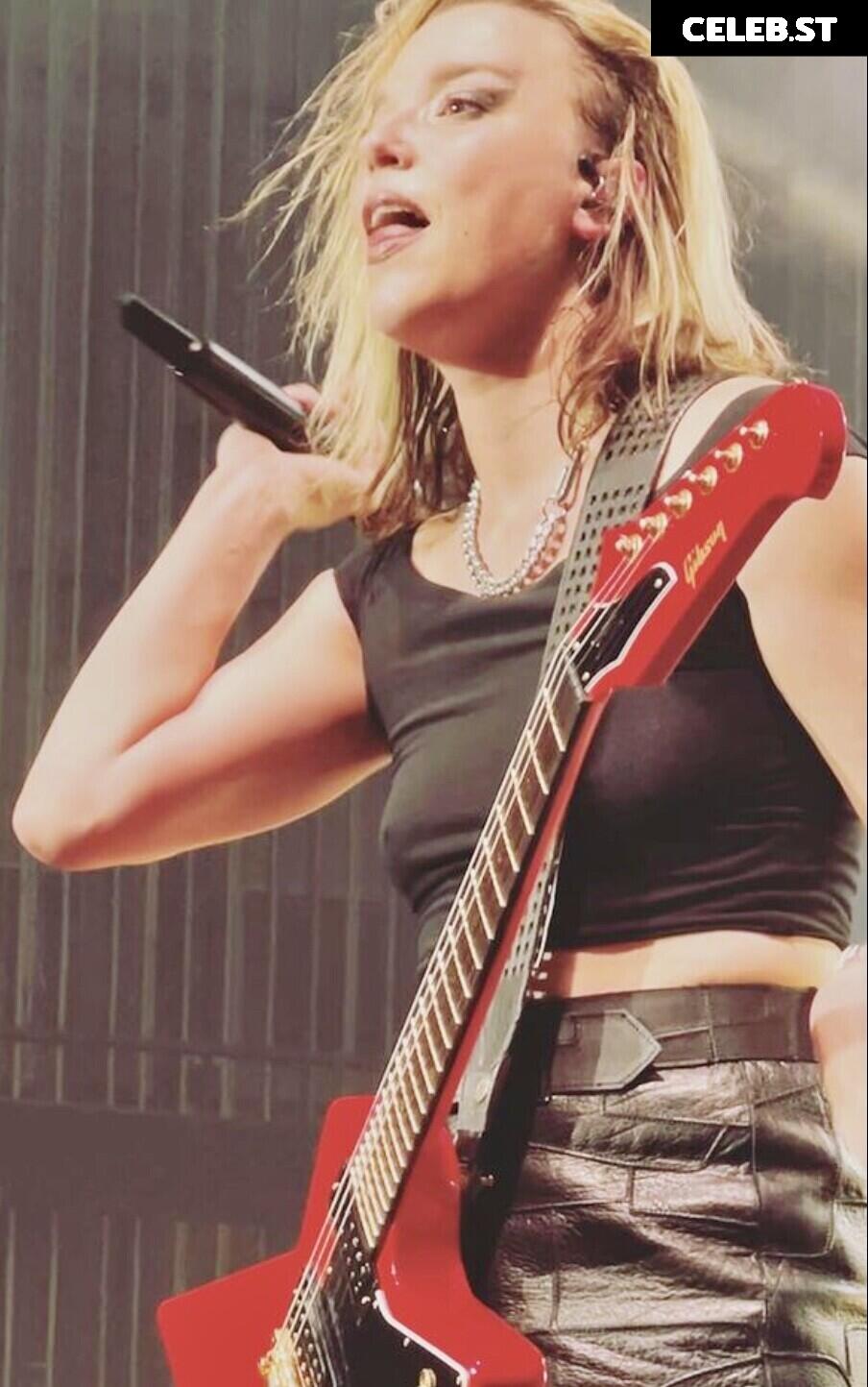 Women of Metal Image 4431767