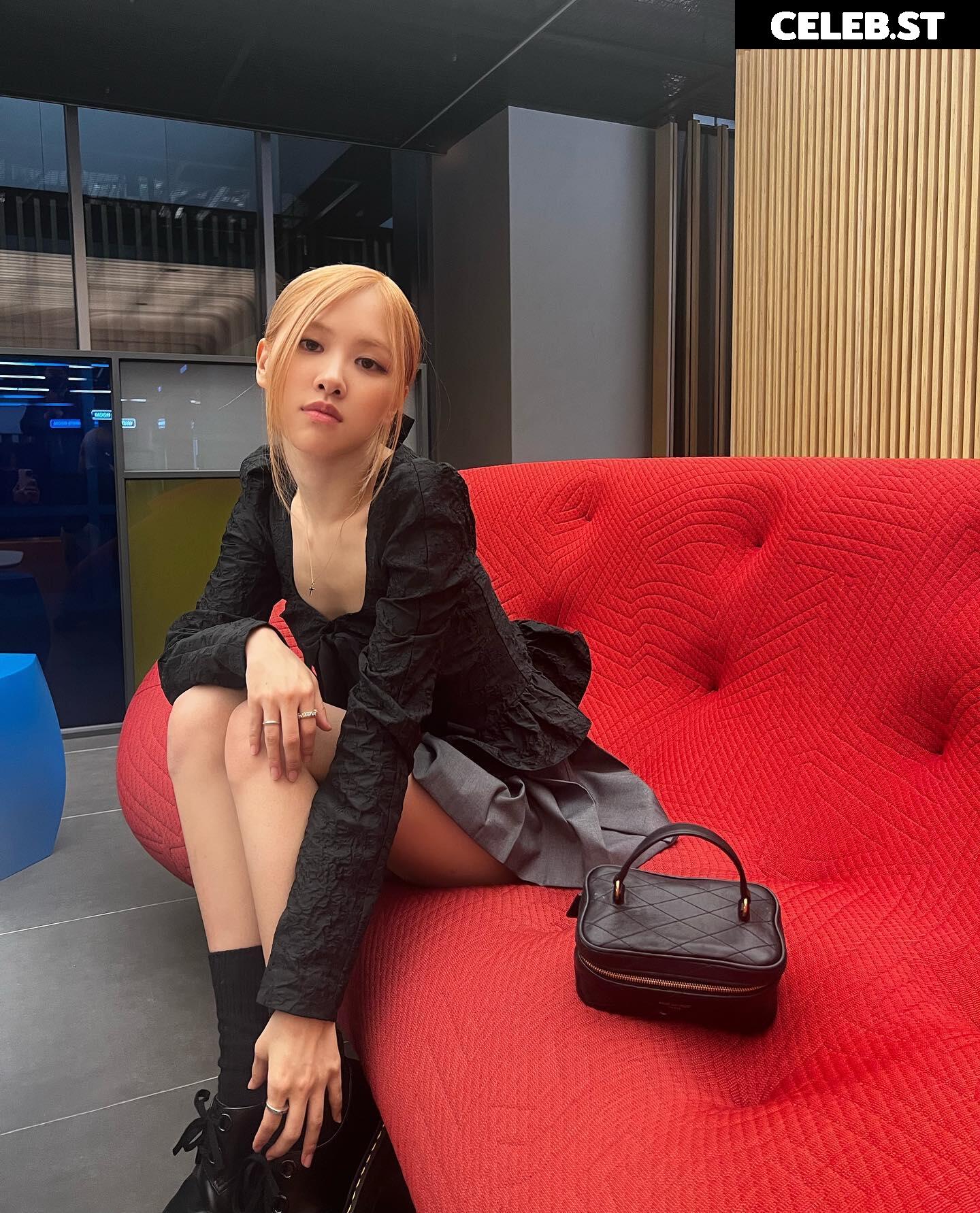 Rosé || Roseanne Park - BLΛƆKPIИK ( BLACKPINK ) Image 4431249