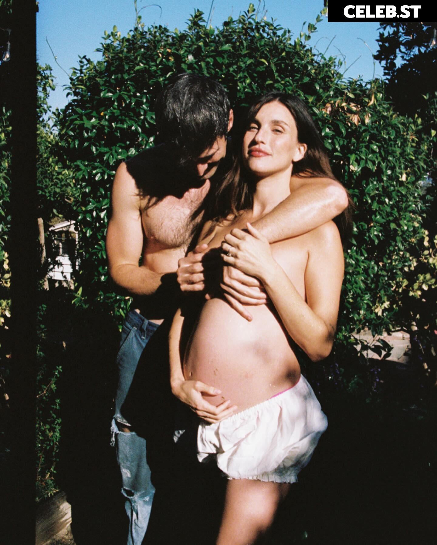 Rainey Qualley Image 4432849