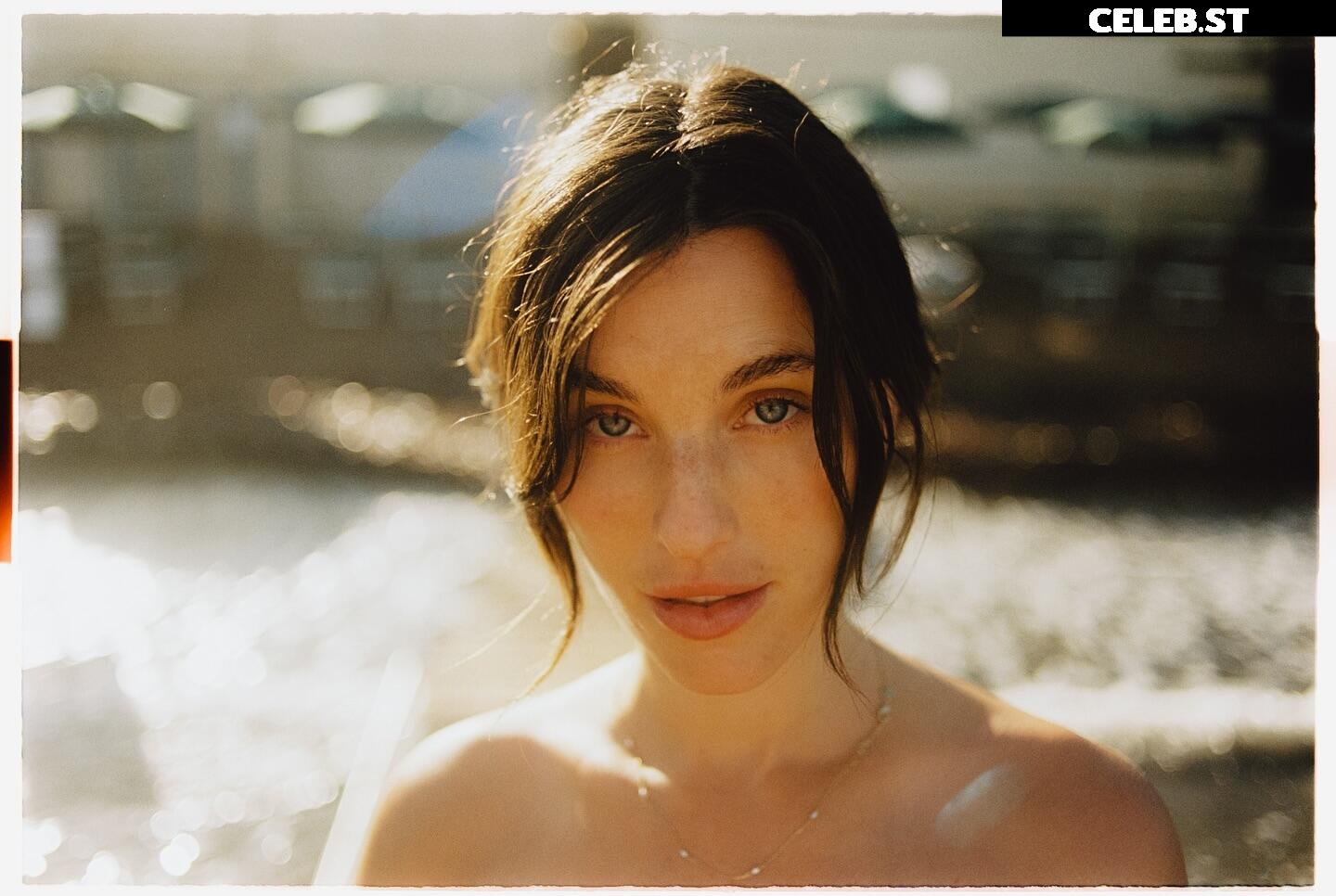 Rainey Qualley Image 4432558
