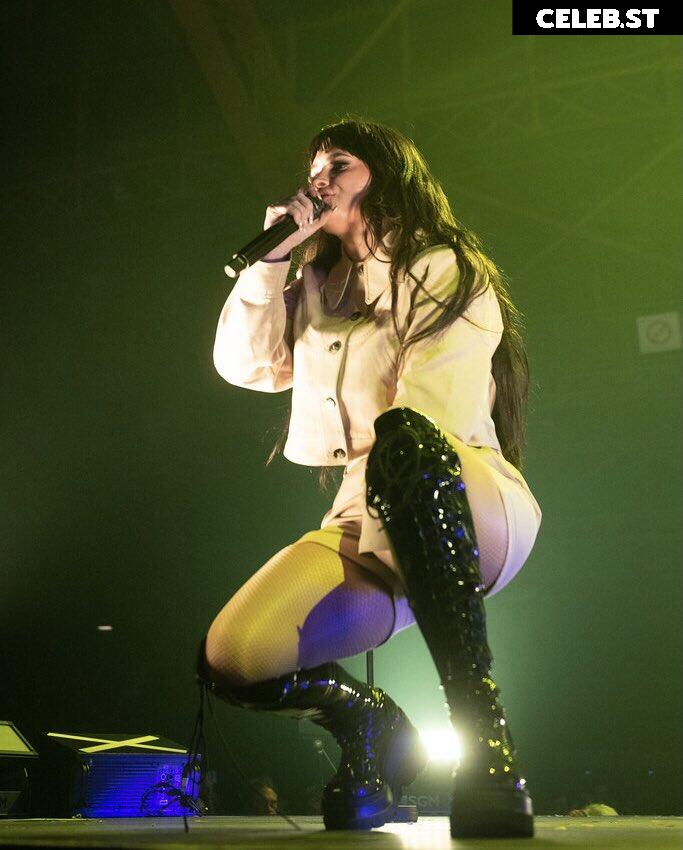 Courtney Laplante (Spiritbox Singer) Image 4432471