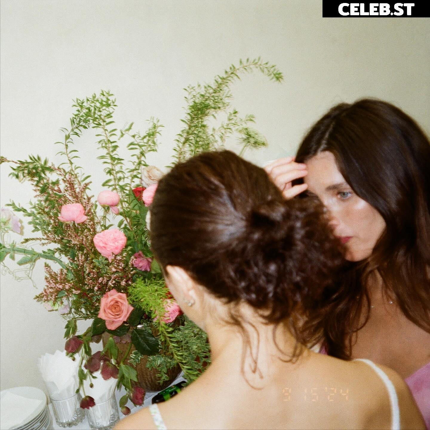 Rainey Qualley Image 4432404