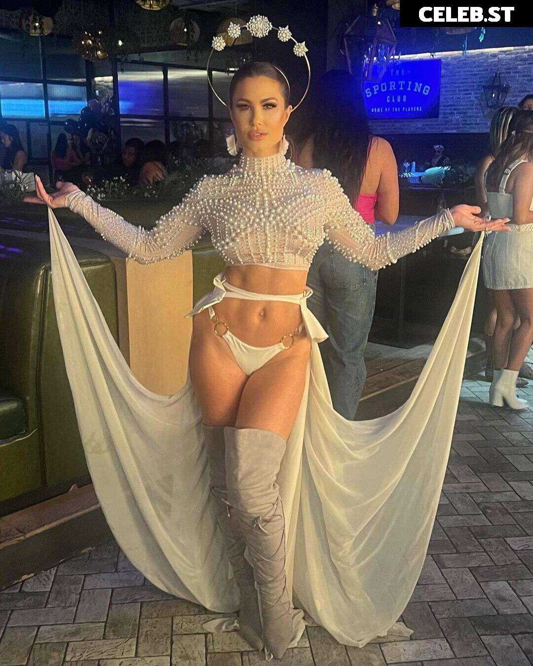 Brooke Adams Image 4432676