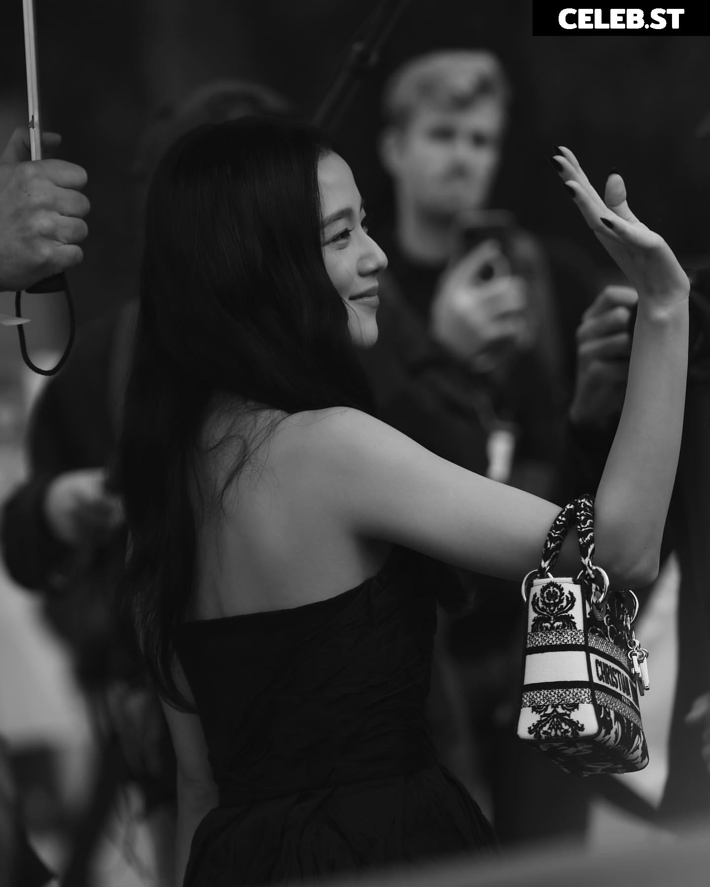 Jisoo  || - BLΛƆKPIИK ( BLACKPINK ) Image 4432114