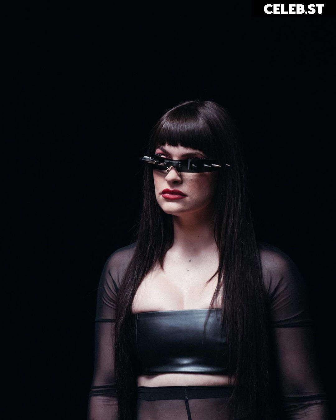 Courtney Laplante (Spiritbox Singer) Image 4432964