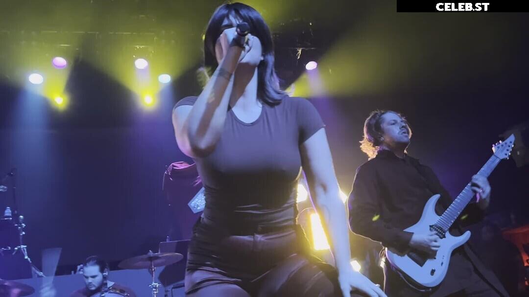Courtney Laplante (Spiritbox Singer) Image 4433868