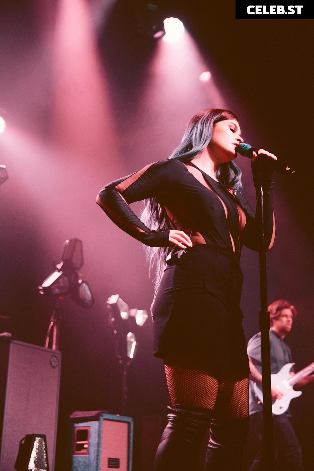 Courtney Laplante (Spiritbox Singer) Image 4433818