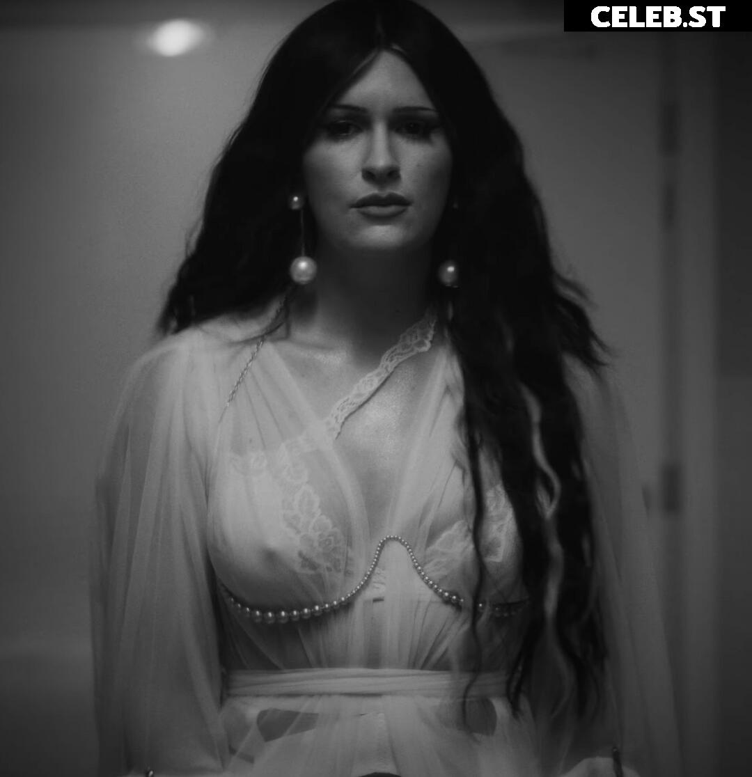 Courtney Laplante (Spiritbox Singer) Image 4433159