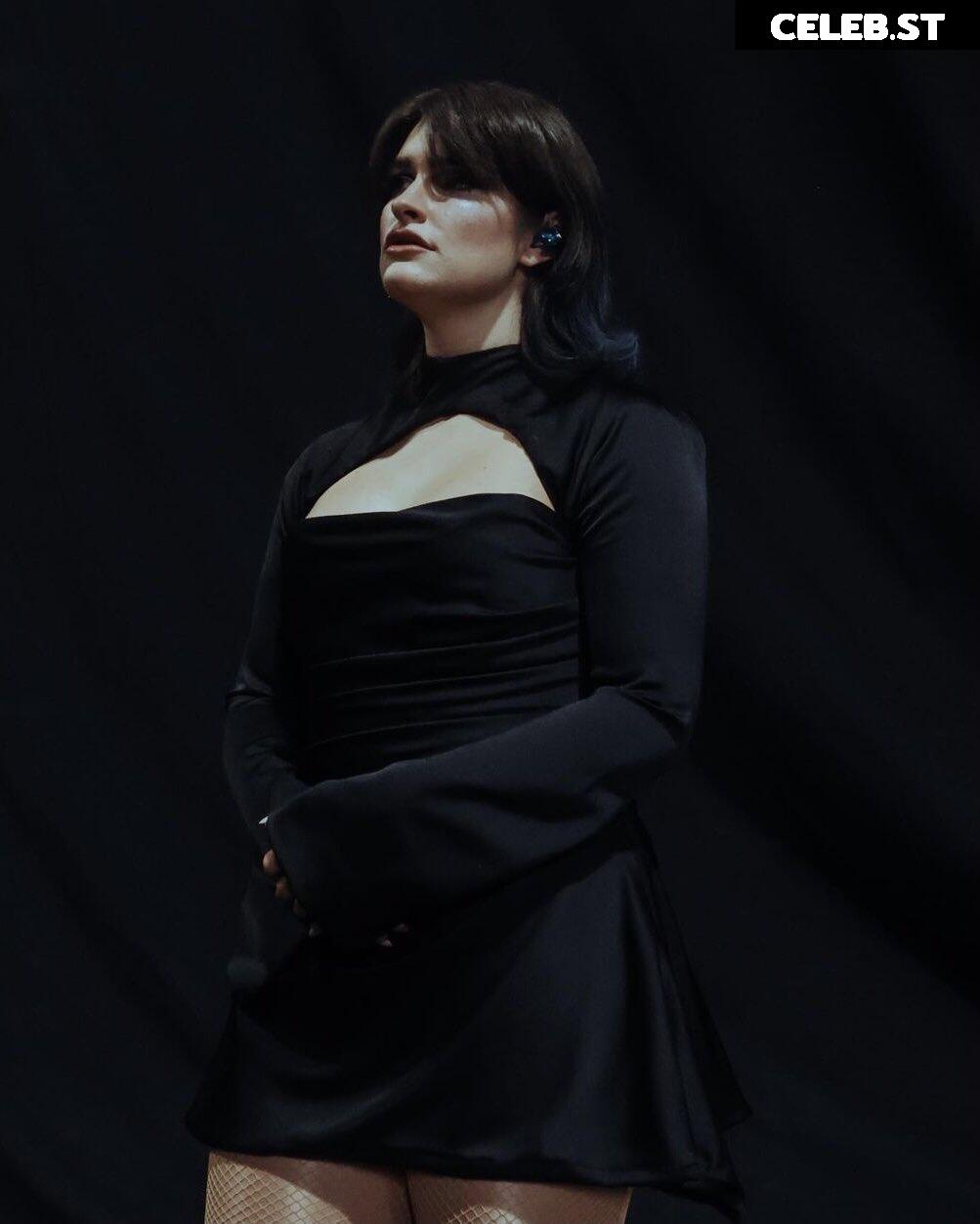 Courtney Laplante (Spiritbox Singer) Image 4433109